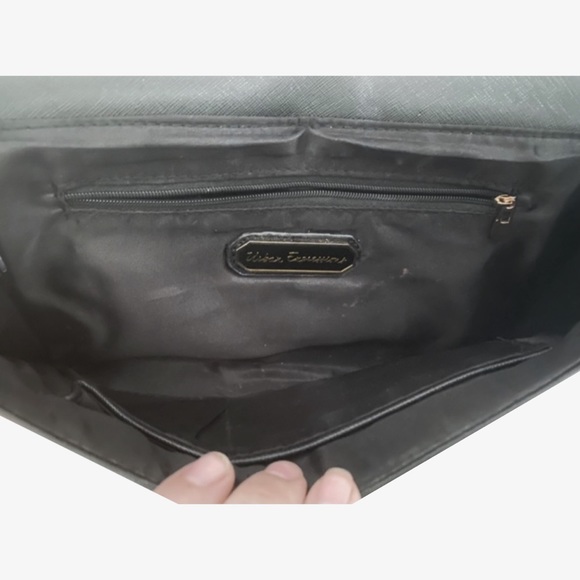 3/$8🎉Urban Expressions | Rectangle black clutch with gold black clasp - Picture 4 of 4